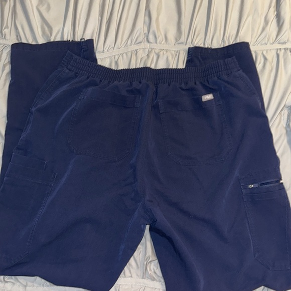 Frogs navy cargo scrub pants - Picture 3 of 3